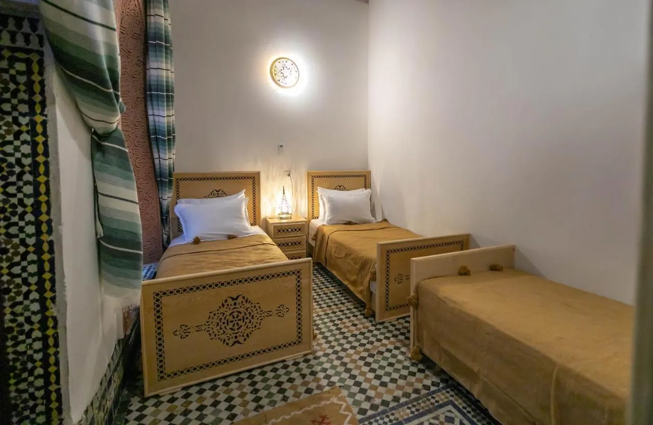 Riad Qamar Fez Pensión
