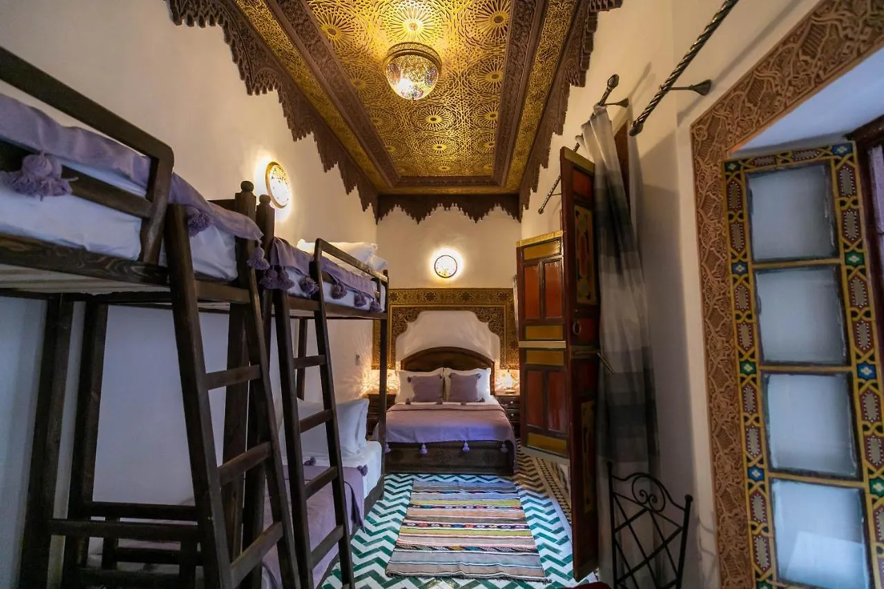 Riad Qamar Fez Pensión