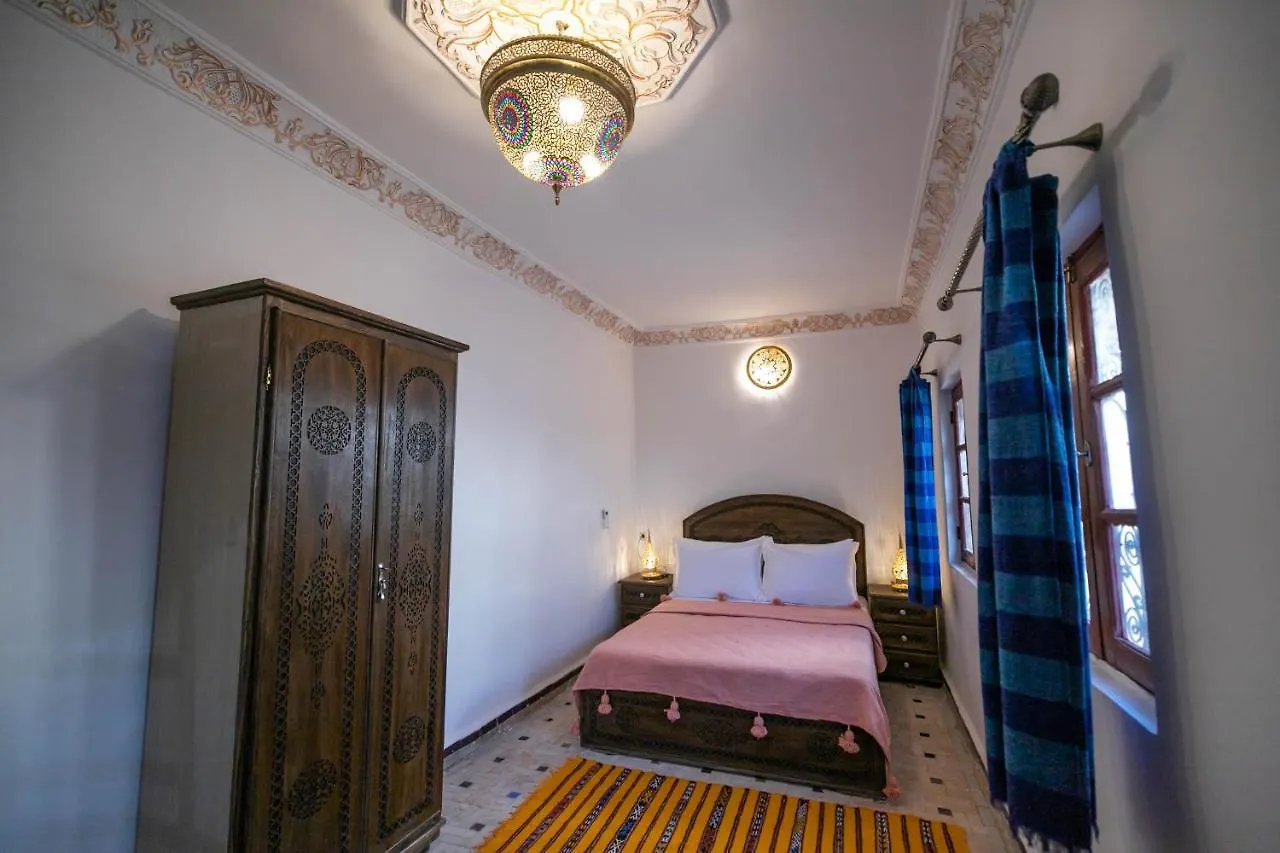 Riad Qamar Fez Pensión